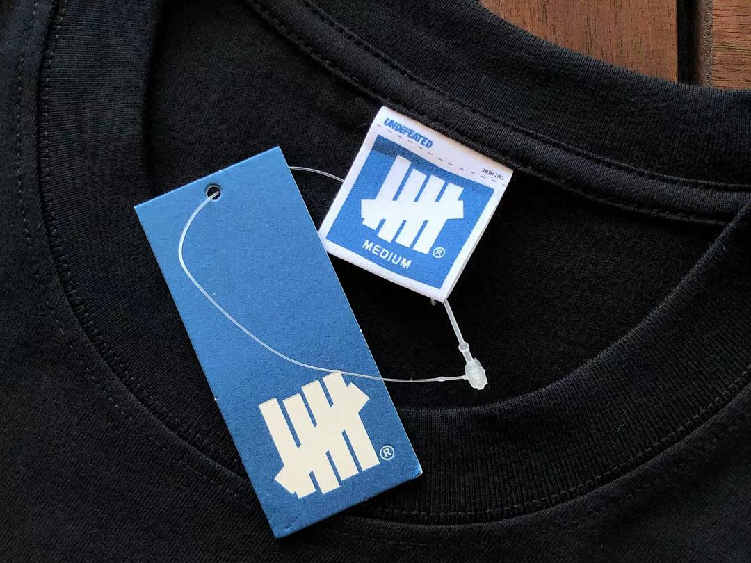 On Running ~89 UNDEFEATED T-SHIRT - Image 20