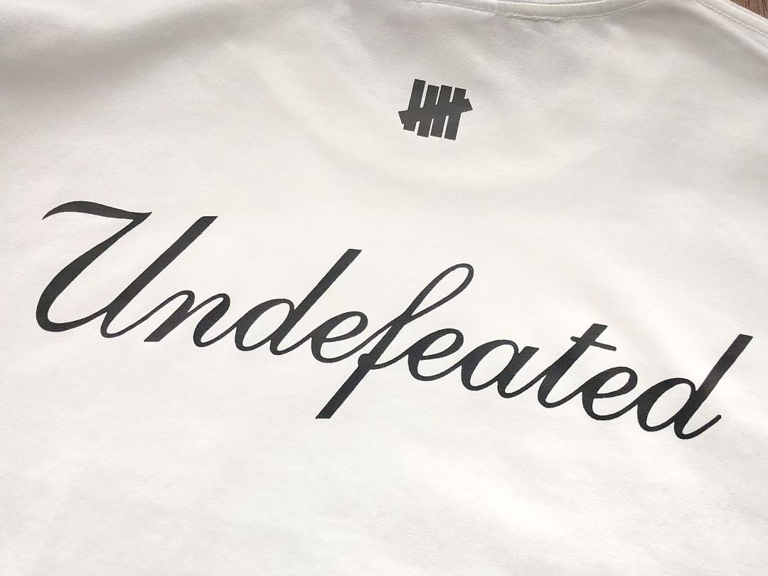 On Running ~ 85 UNDEFEATED T-SHIRT 55041746 (Im 185CM 80KG Iwear Size L In The Photo) - Image 15