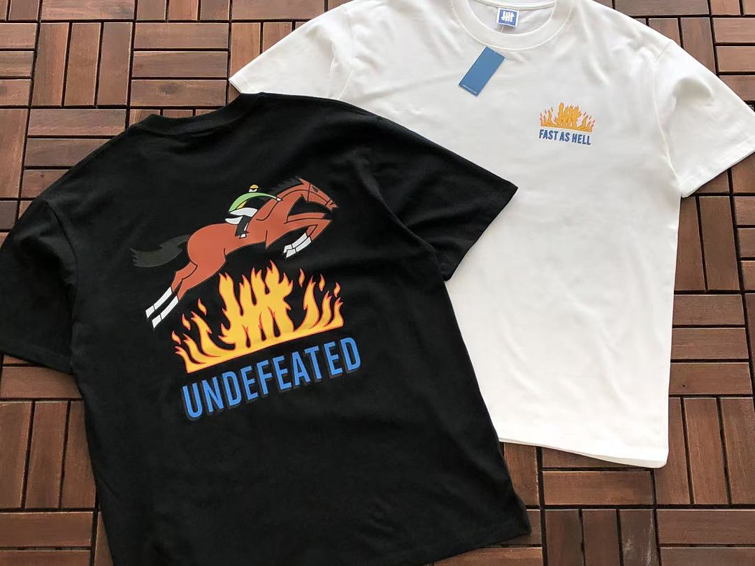 On Running ~85 UNDEFEATED T-SHIRT 55071037 (Im 185CM 70KG Iwear Size L In The Photo) - Image 6