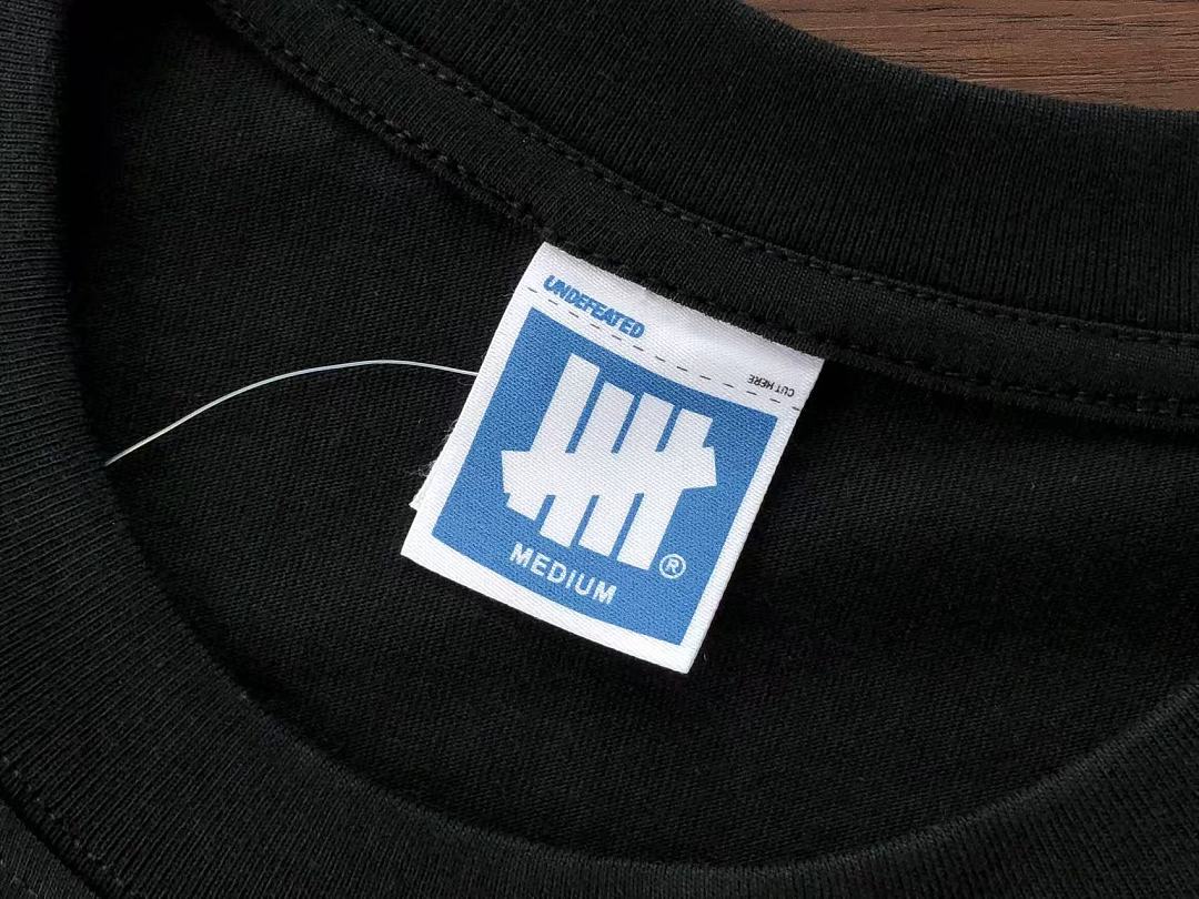 On Running ~85 UNDEFEATED T-SHIRT 55063077 (Im 180CM 68KG Iwear Size M In The Photo) - Image 21