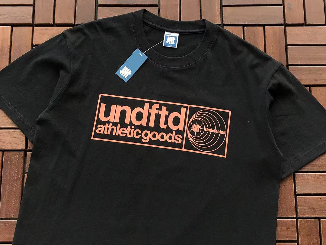 On Running ~85 UNDEFEATED T-SHIRT 55063064 (Im 180CM 68KG Iwear Size L In The Photo) - Image 12