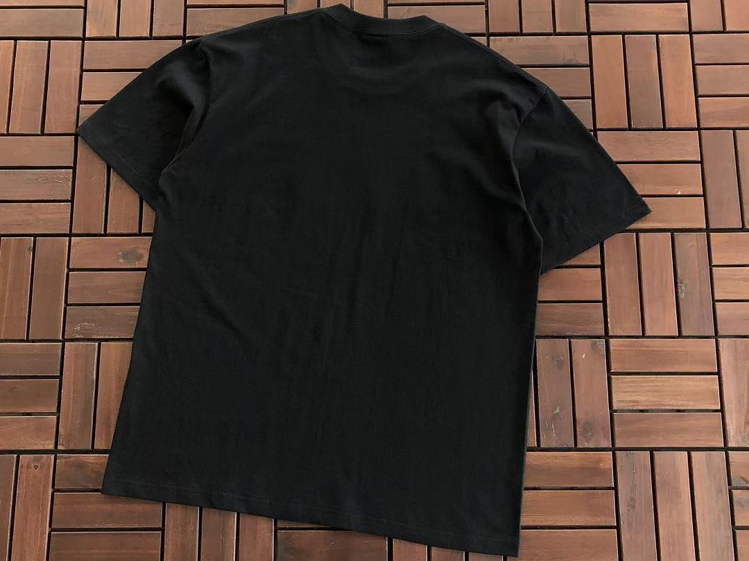 On Running ~85 UNDEFEATED T-SHIRT 55070648 (Im 185CM 80KG Iwear Size L In The Photo) - Image 14