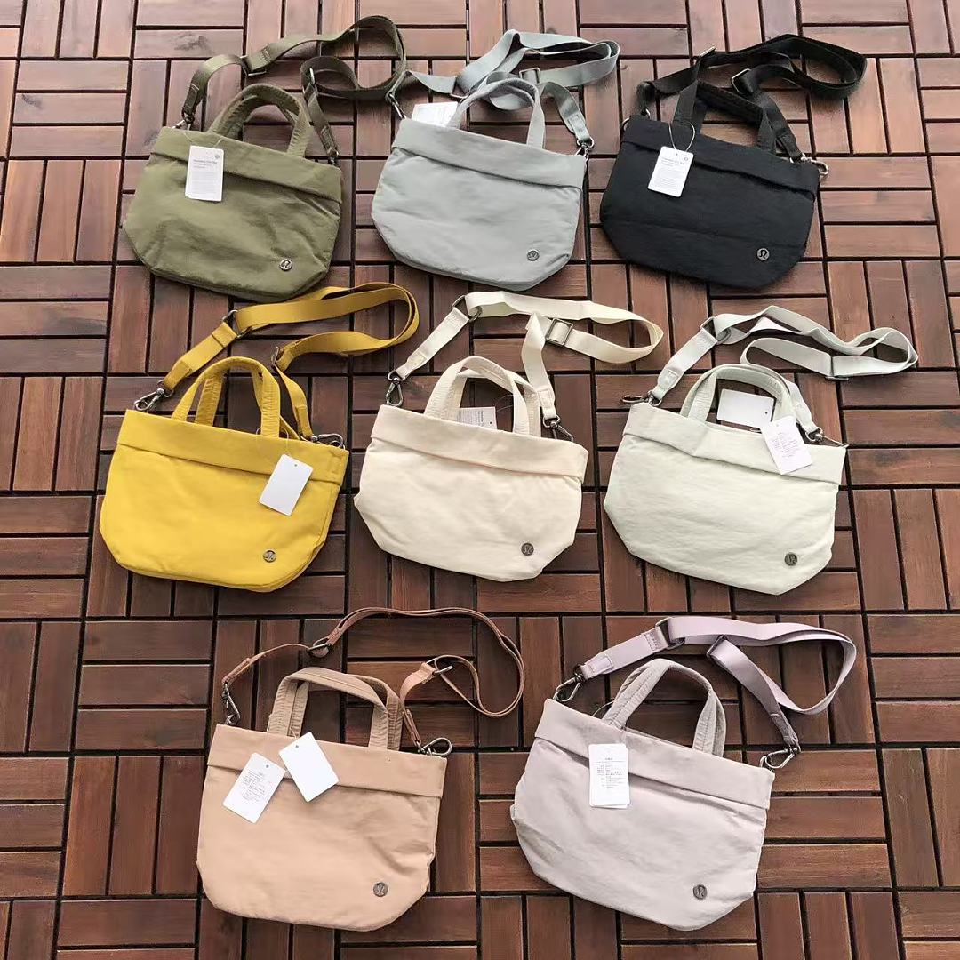 Other ~159 L🔥🔥UL🔥M🔥N BAG 66062227 (Long 26CM* Wide 20CM* High 11CM), photo 1