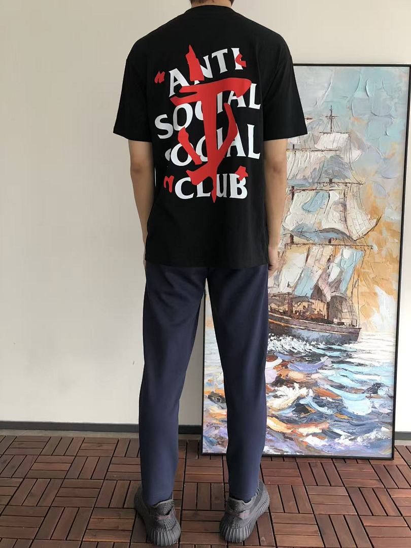 On Running ~ 85 ANTI SOCIAL CLUB T-SHIRT 55041278 (Im 185CM 70KG Iwear Size L In The Photo) - Image 4