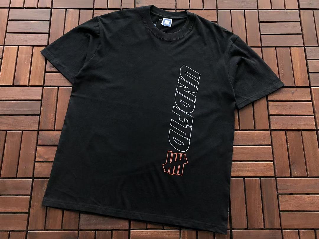 On Running ~85 UNDEFEATED T-SHIRT 55071636 (Im 185CM 70KG Iwear Size L In The Photo) - Image 12