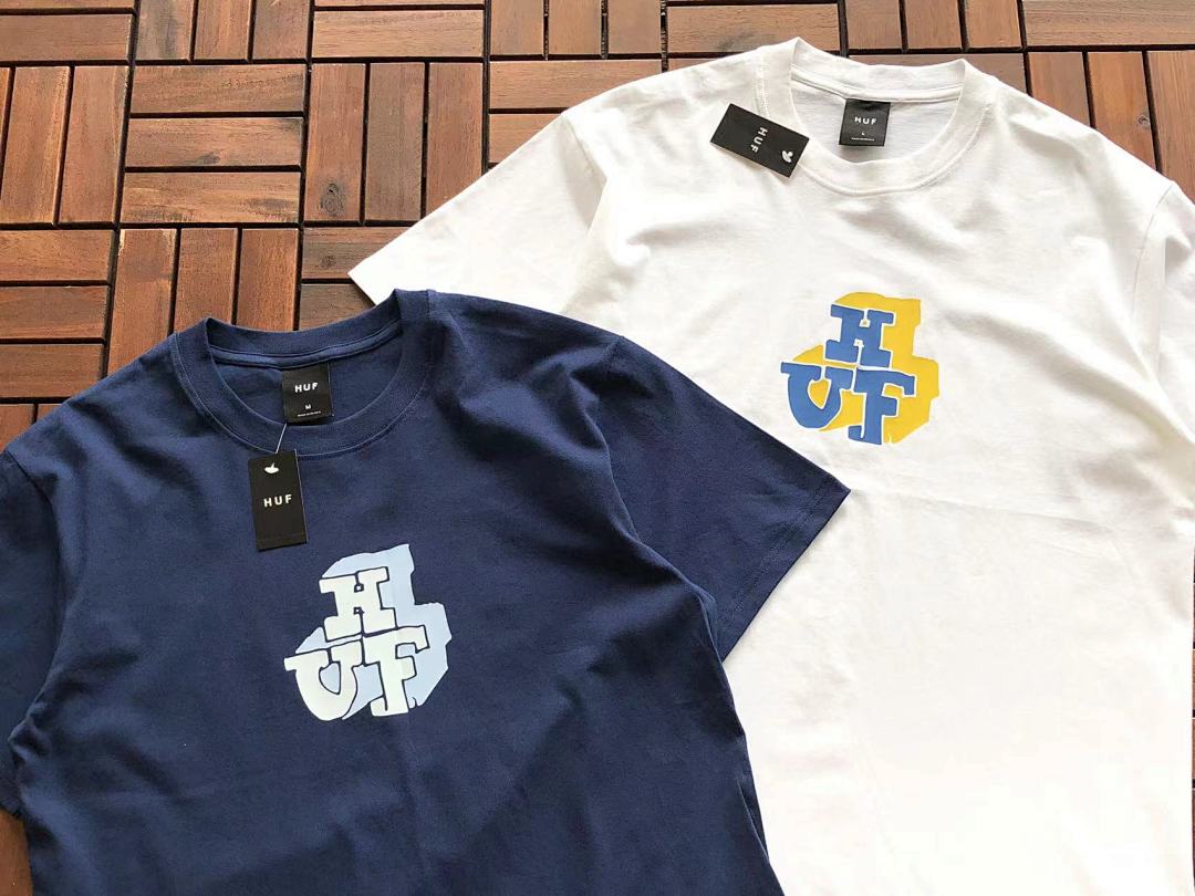 On Running ~85 HUF T-SHIRT - Image 4