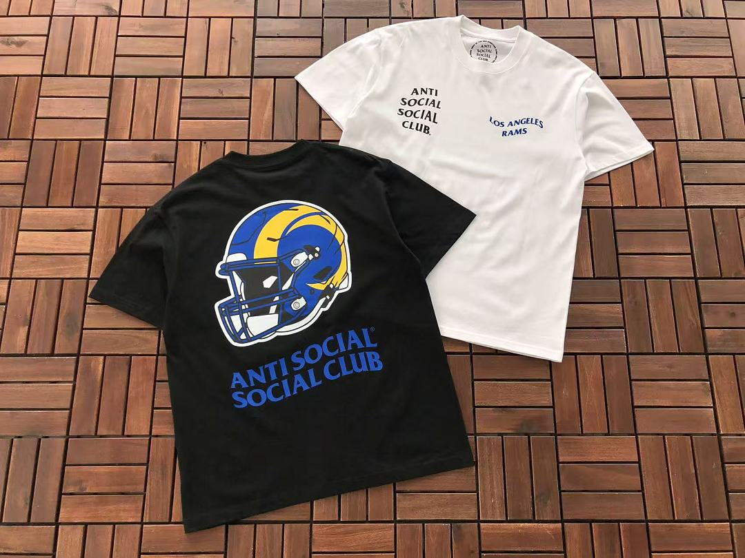 On Running ~ 85 ANTI SOCIAL CLUB T-SHIRT 55051861 (Im 185CM 70KG Iwear Size M In The Photo) - Image 5