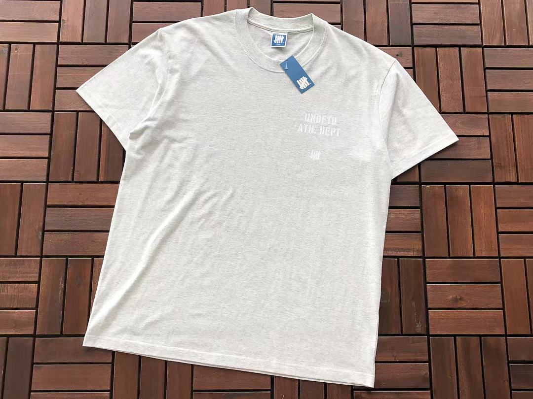 On Running ~85 UNDEFEATED T-SHIRT 55051437 (Im 185CM 80KG Iwear Size L In The Photo) - Image 7