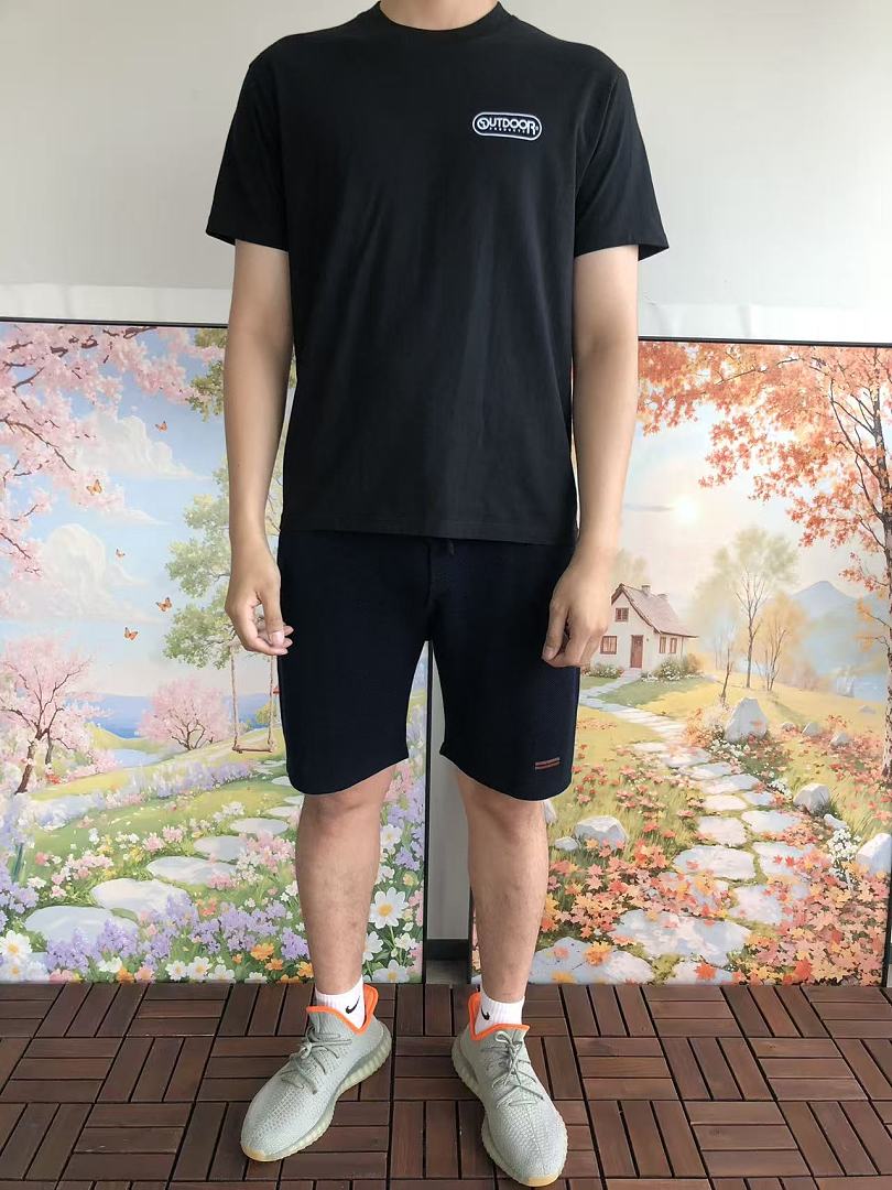On Running ¥~79 OUTDOOR PRODUCTS T-SHIRT 55052616 (Im 185CM 80KG Iwear Size M In The Photo) - Image 4