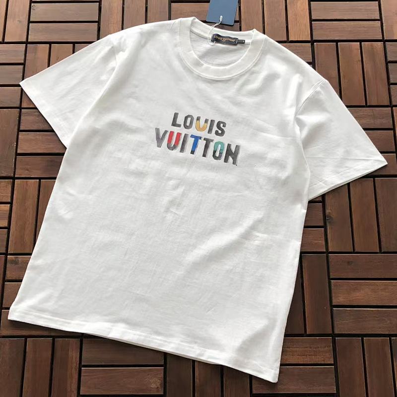 ~85 L🔥 T-SHIRT 22092009 (Im 176CM 58KG Iwear Size M In The Photo), photo 1