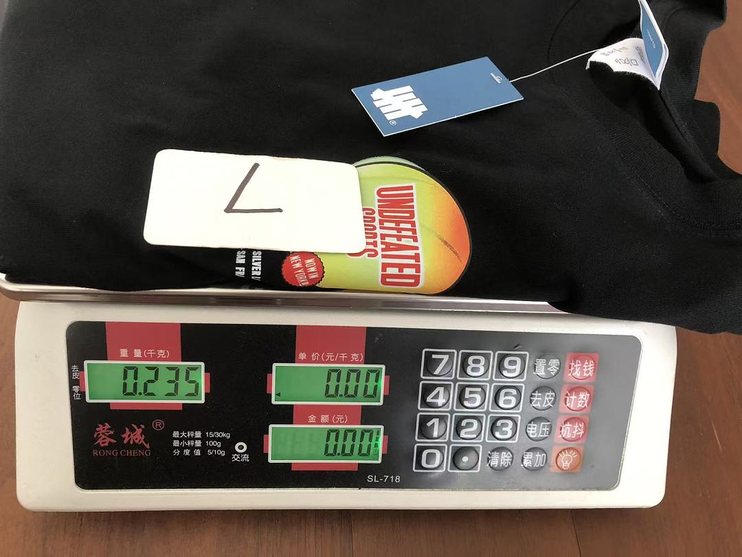 On Running ~85 UNDEFEATED T-SHIRT 55071028 (Im 185CM 70KG Iwear Size L In The Photo) - Image 22