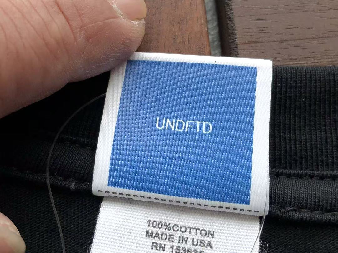 On Running ~ 85 UNDEFEATED T-SHIRT 55041740 (Im 185CM 80KG Iwear Size L In The Photo) - Image 32