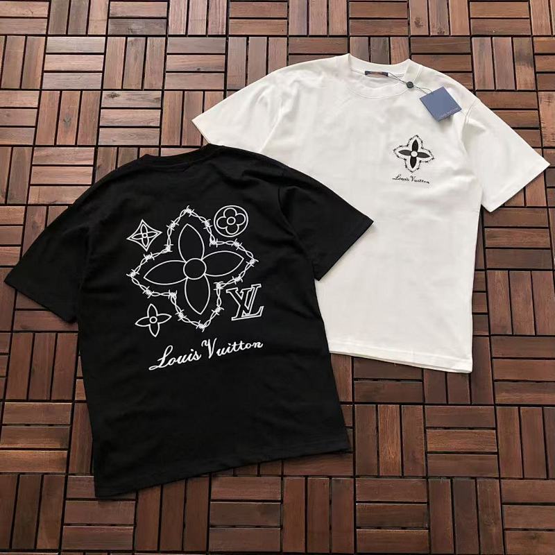 ~135 L🔥T-SHIRT 77032207 (Im 176CM 58KG Iwear Size M In The Photo), photo 1
