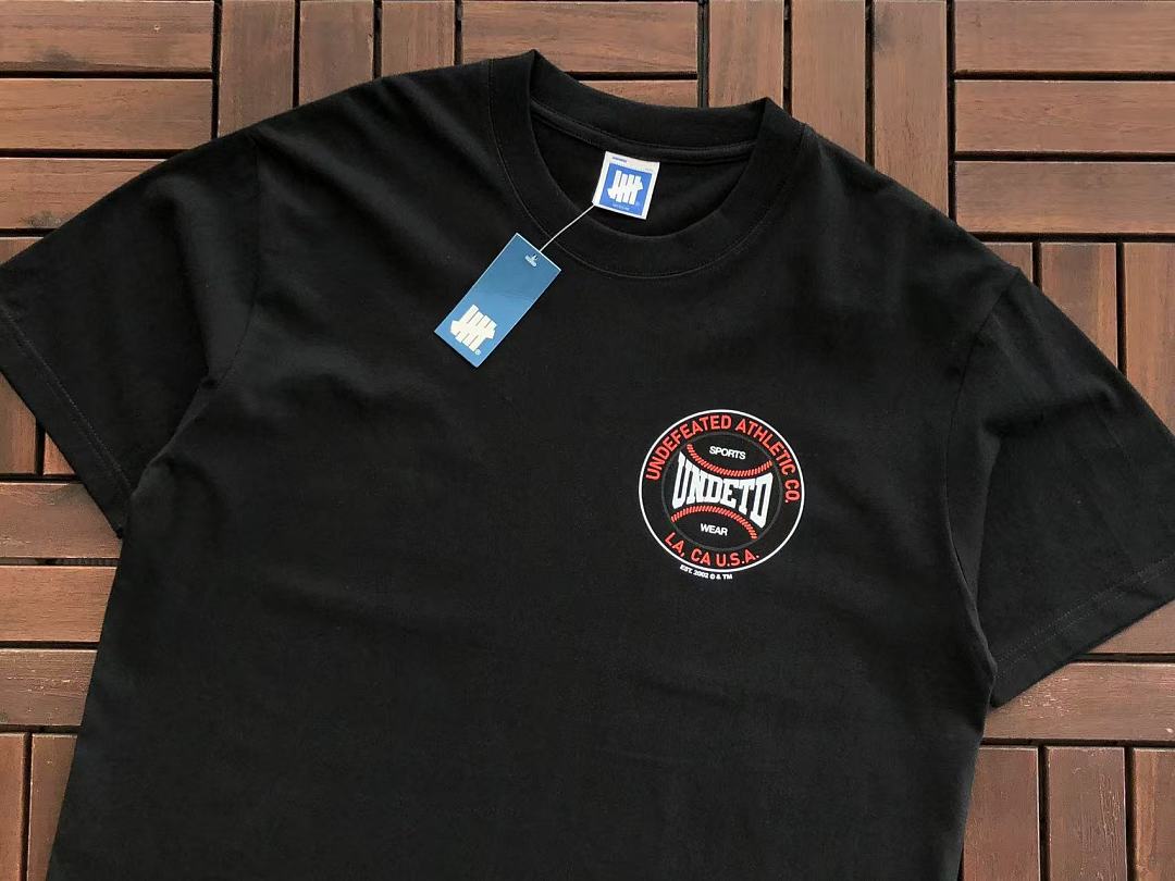 On Running ~85 UNDEFEATED T-SHIRT 55051421 (Im 185CM 80KG Iwear Size M In The Photo) - Image 11