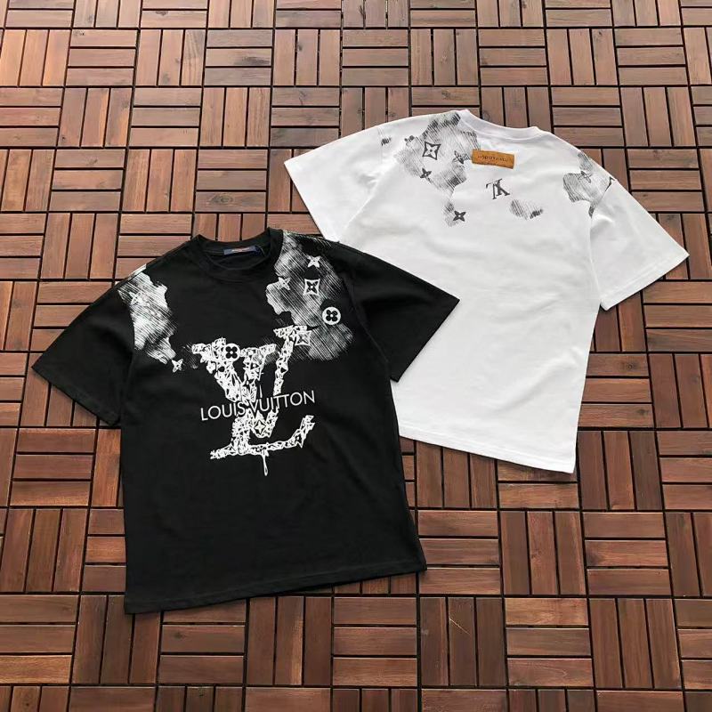 ~109 L🔥T-SHIRT 77031629 (Im 180CM 68KG Iwear Size M In The Photo), photo 1