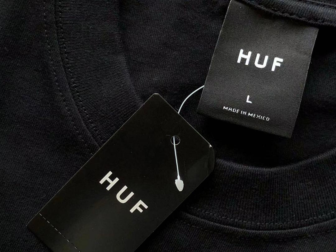 On Running ~85 HUF T-SHIRT - Image 17