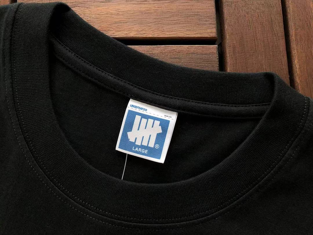 On Running ~85 UNDEFEATED T-SHIRT 55070678 (Im 185CM 80KG Iwear Size L In The Photo) - Image 14