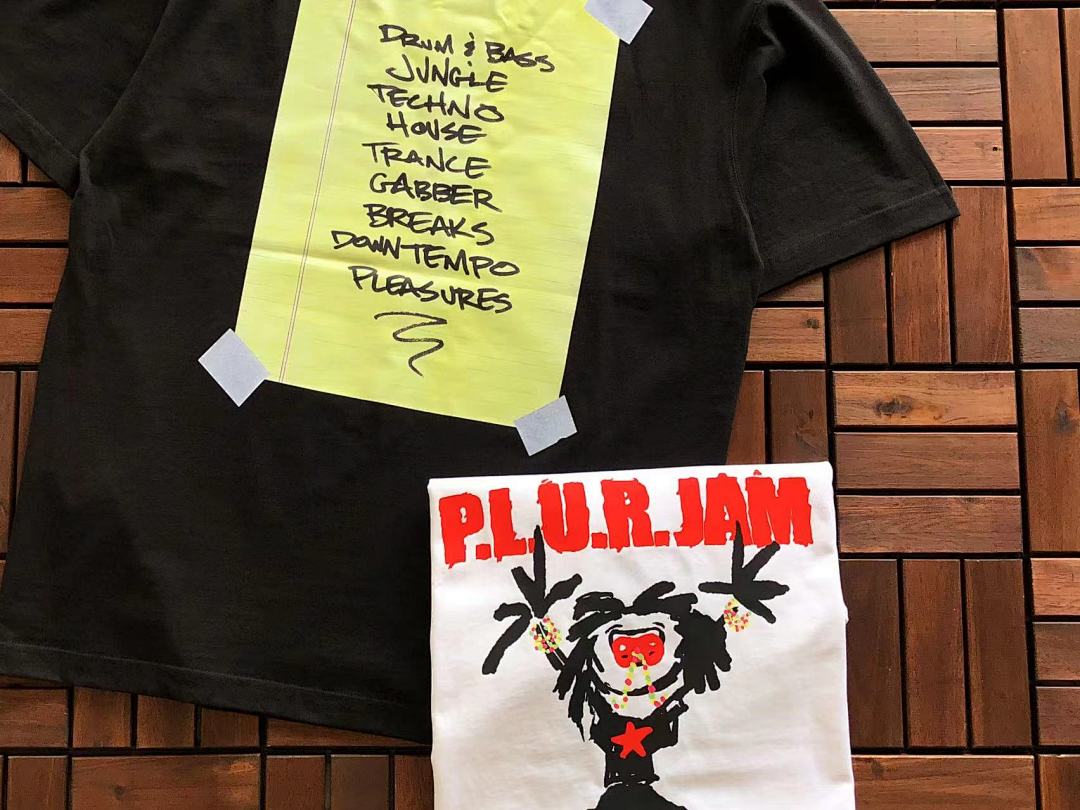 On Running ~109 PLEASURES T-SHIRT - Image 4