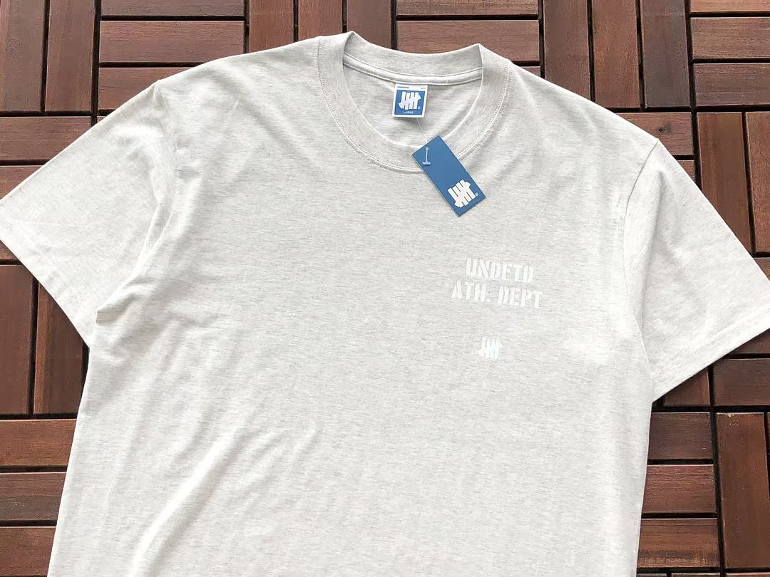 On Running ~85 UNDEFEATED T-SHIRT 55051437 (Im 185CM 80KG Iwear Size L In The Photo) - Image 8