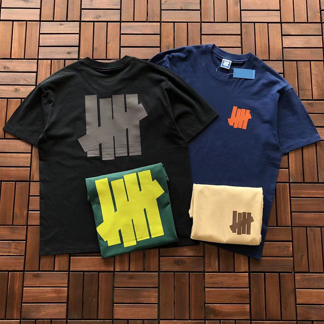 On Running ~89 UNDEFEATED T-SHIRT