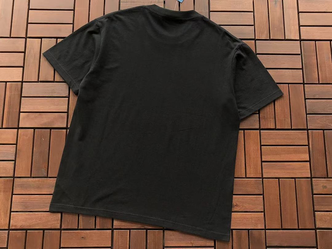 On Running ~85 UNDEFEATED T-SHIRT 55051360 (Im 185CM 80KG Iwear Size M In The Photo) - Image 21