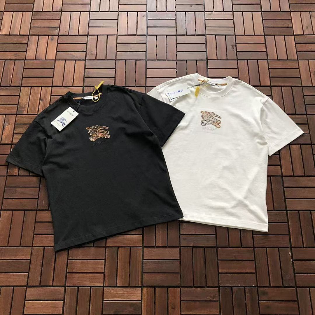 ~125 B🔥RB🔥RRY T-SHIRT 11121421 (Im 176 CM 58 KG Iwear Size M In The Photo), photo 1