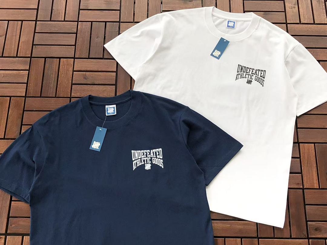 On Running ~85 UNDEFEATED T-SHIRT 55070180 (Im 180CM 68KG Iwear Size L In The Photo) - Image 8