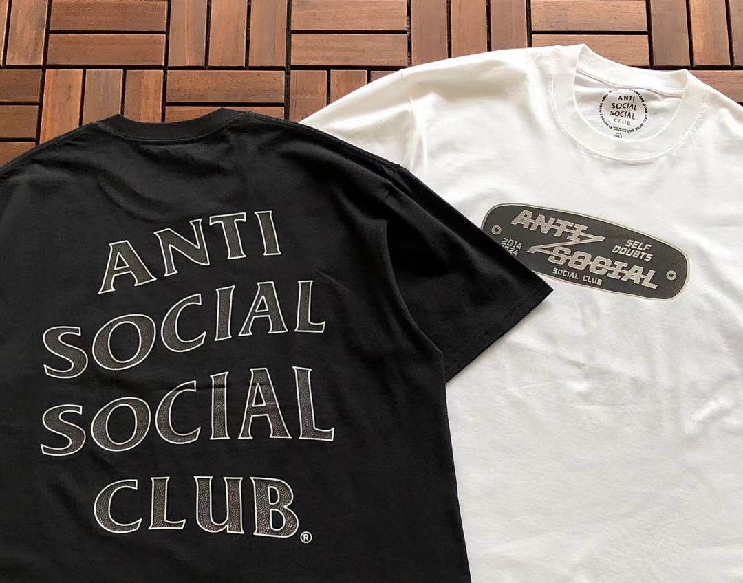 On Running ~89 ANTI SOCIAL CLUB T-SHIRT - Image 4