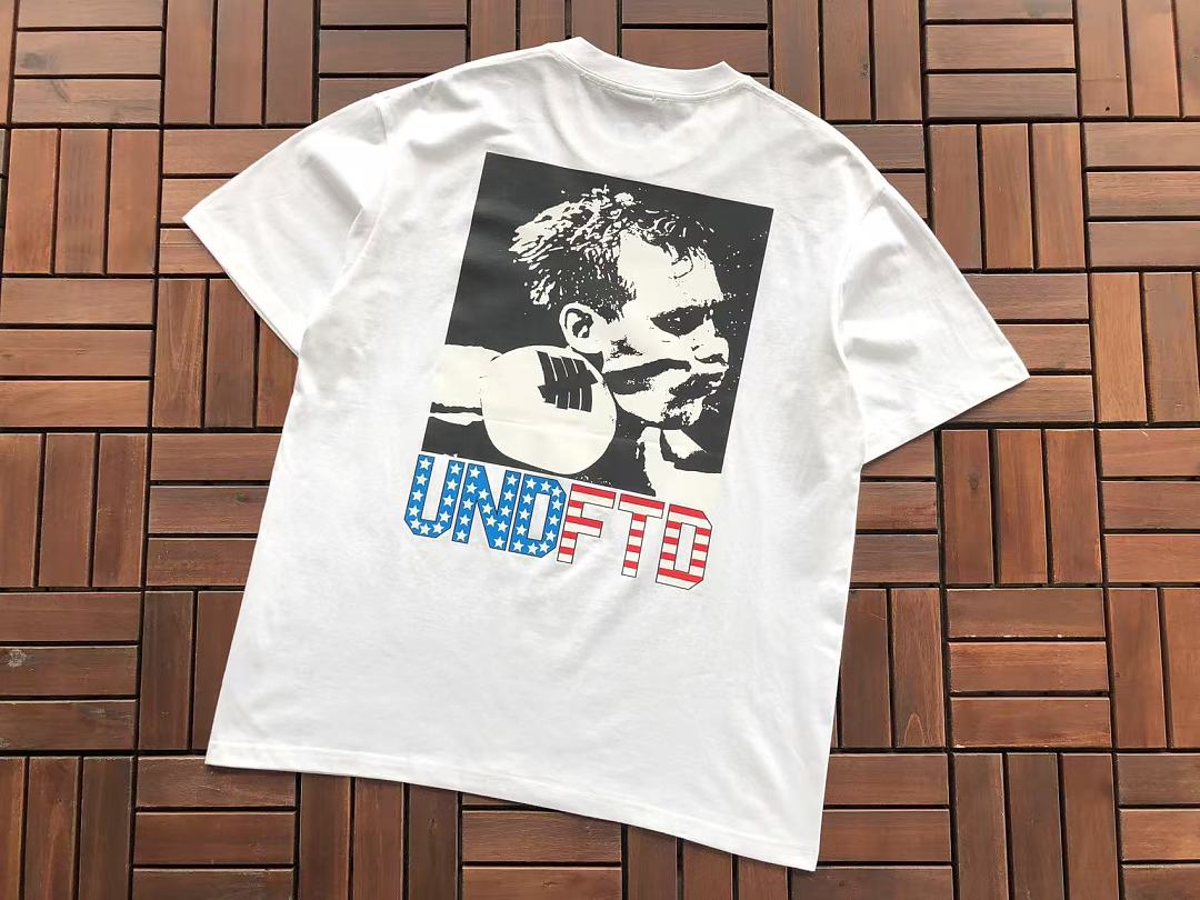 On Running ~ 85 UNDEFEATED T-SHIRT 55070667 (Im 185CM 80KG Iwear Size M In The Photo) - Image 13