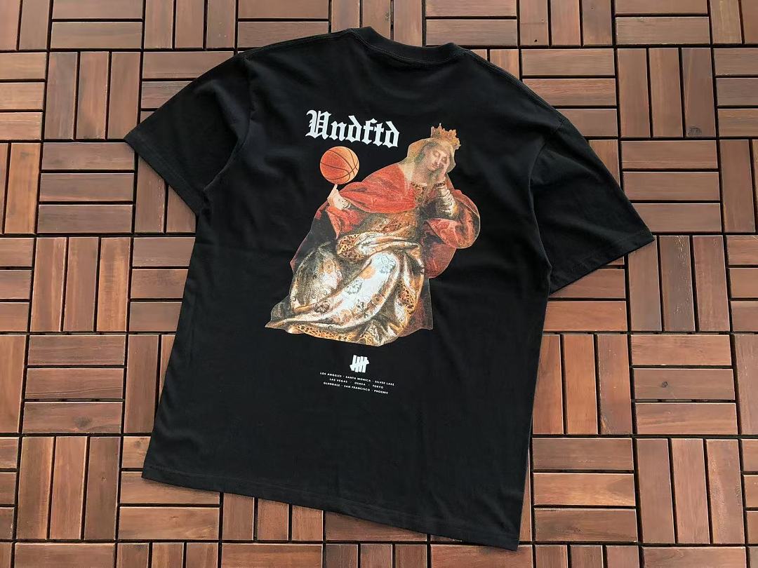 On Running ~85 UNDEFEATED T-SHIRT 55070652 (Im 185CM 80KG Iwear Size L In The Photo) - Image 14