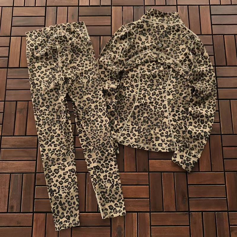 TOP ~179 PANTS ~119 L🔥🔥UL🔥M🔥N YOGA APPAREL, photo 1