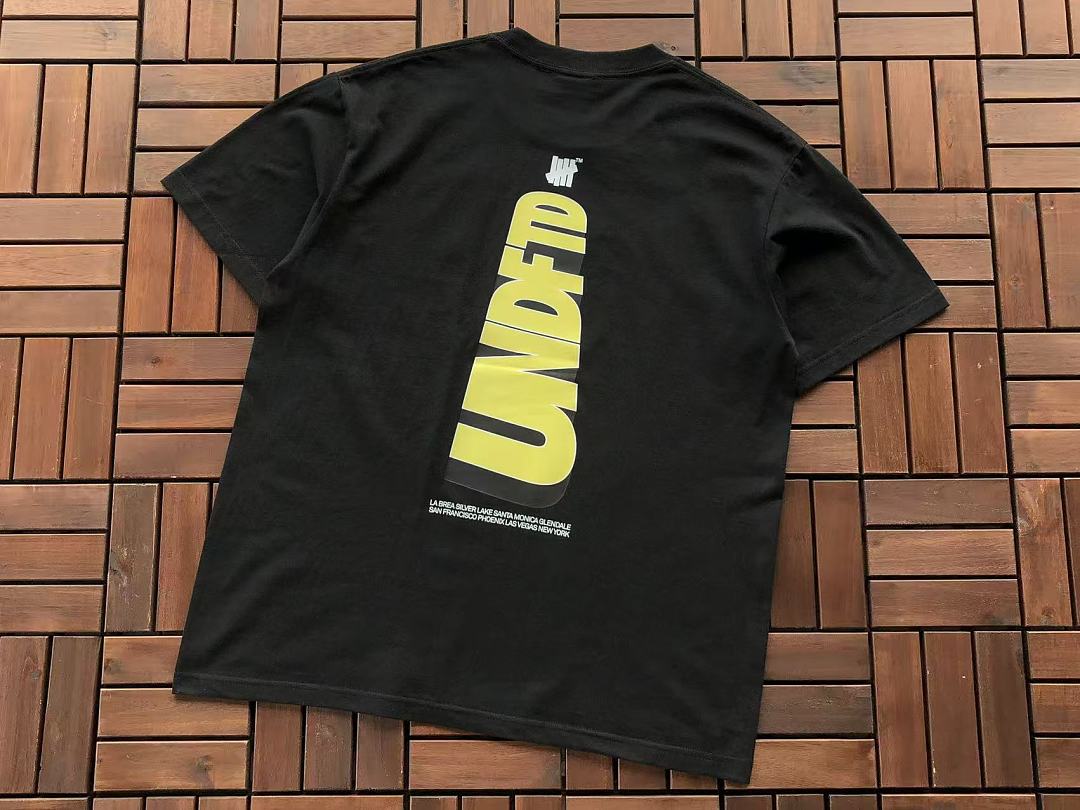 On Running ~ 85 UNDEFEATED T-SHIRT 55063075 (Im 180CM 68KG Iwear Size L In The Photo) - Image 15