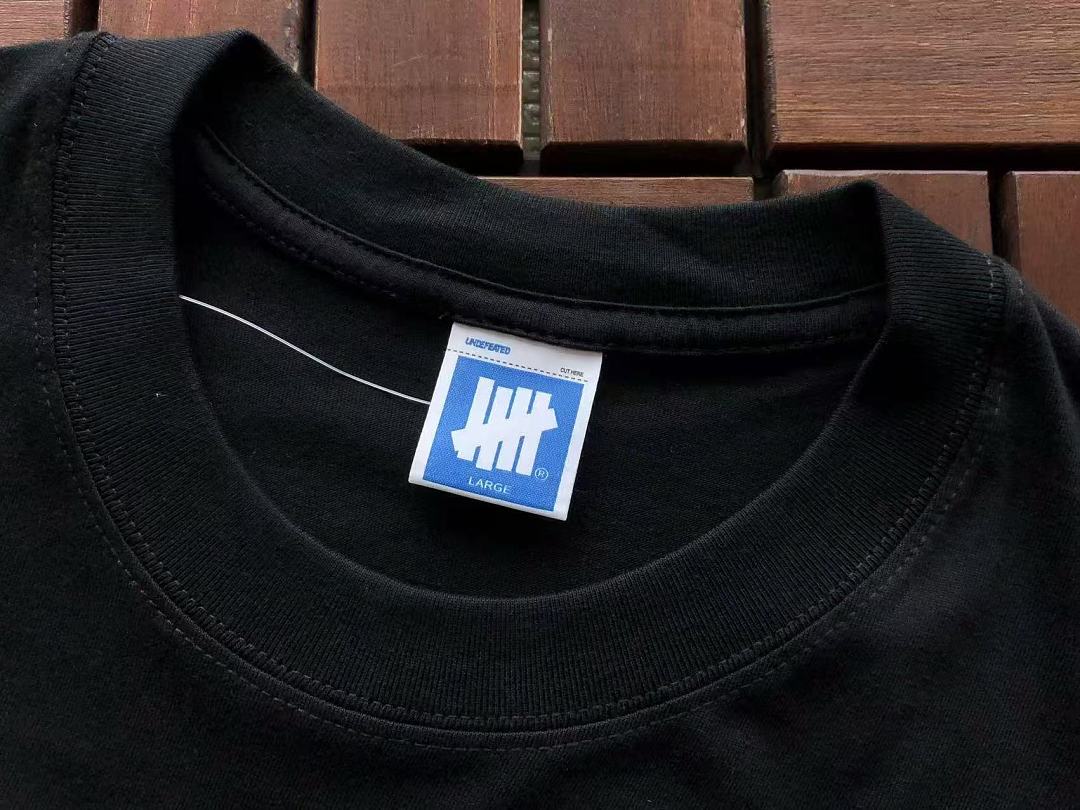 On Running ~85 UNDEFEATED T-SHIRT 55071636 (Im 185CM 70KG Iwear Size L In The Photo) - Image 24