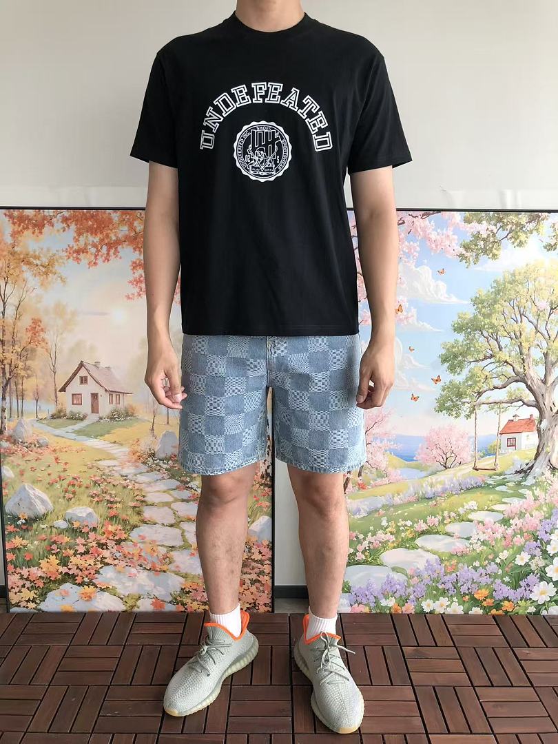 On Running ~85 UNDEFEATED T-SHIRT 55051431 (Im 185CM 80KG Iwear Size M In The Photo) - Image 4