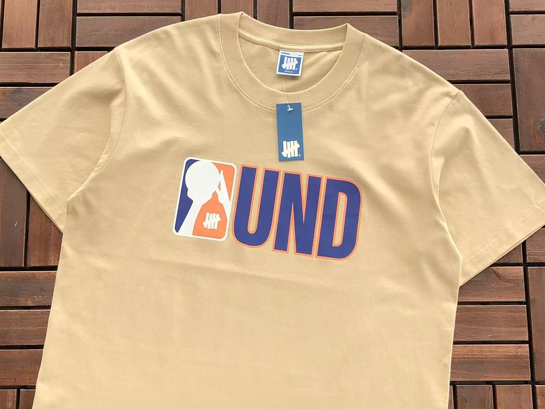On Running ~ 85 UNDEFEATED T-SHIRT 55070684 (Im 185CM 80KG Iwear Size L In The Photo) - Image 11