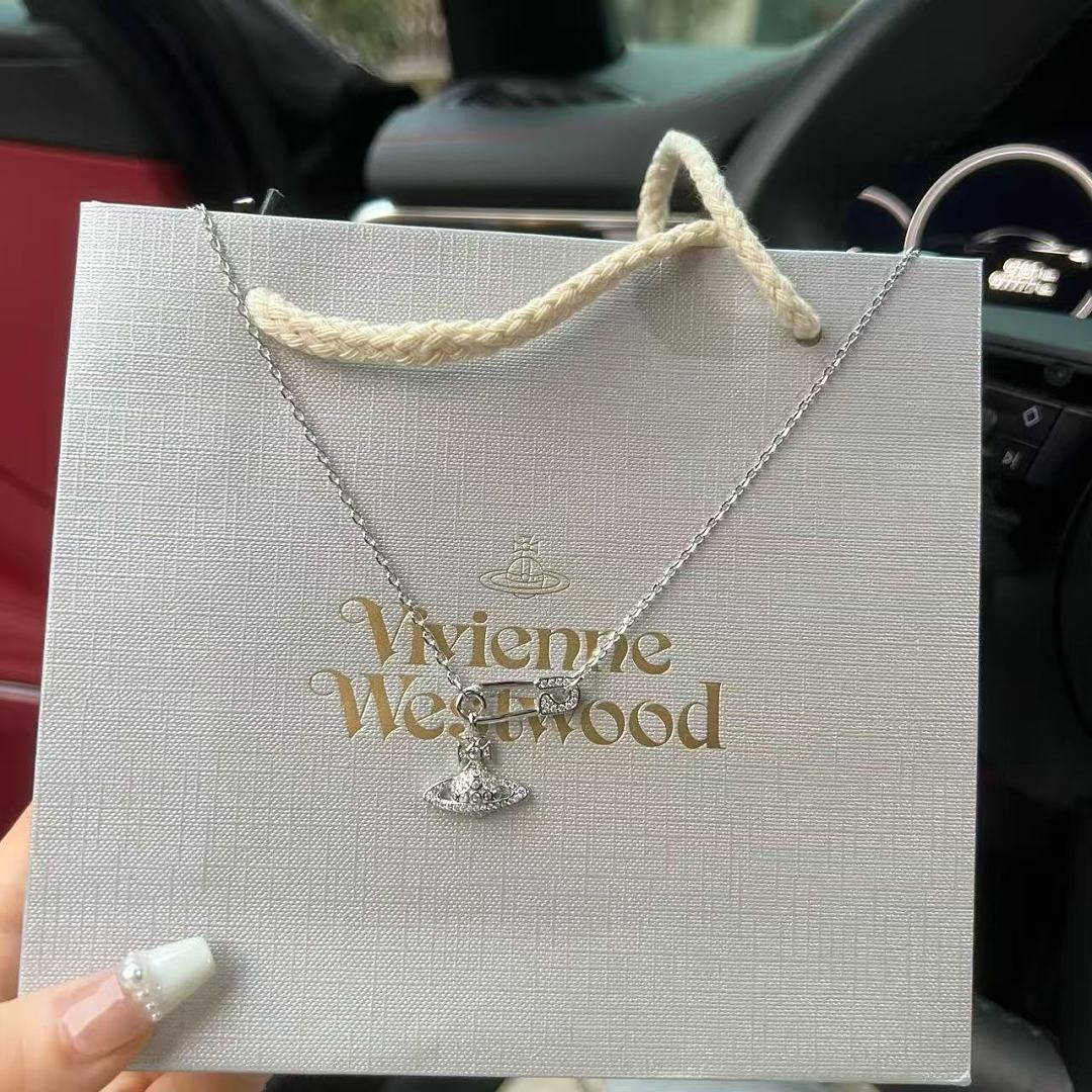 ~125 VIVIENNE WESTWOOD, photo 1