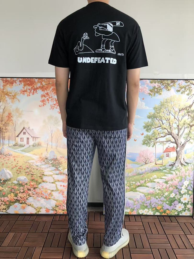 On Running ~85 UNDEFEATED T-SHIRT 55070657 (Im 185CM 80KG Iwear Size L In The Photo) - Image 4