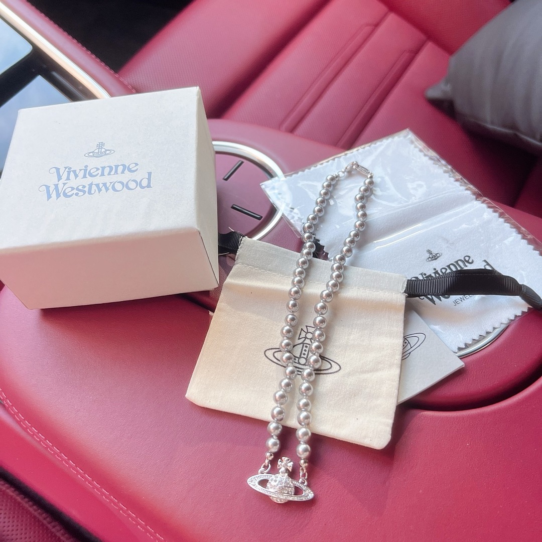 ~129 VIVIENNE WESTWOOD, photo 1