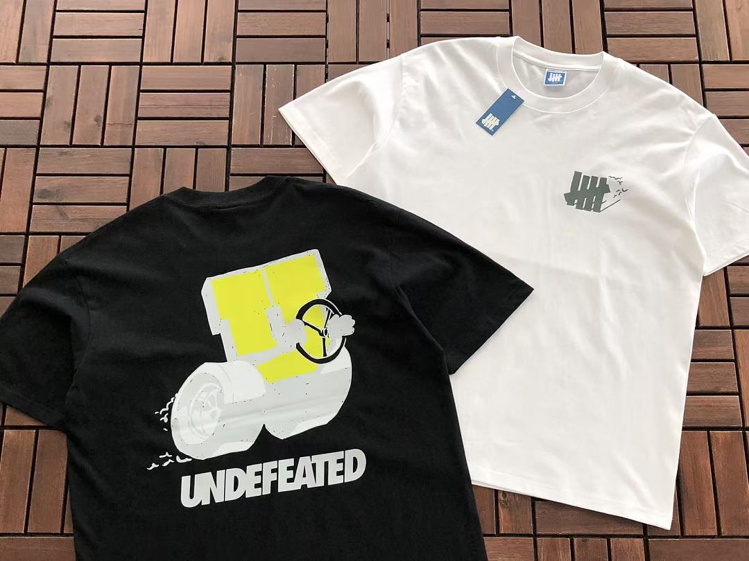 On Running ~85 UNDEFEATED T-SHIRT 55070650 (Im 185CM 80KG Iwear Size L In The Photo) - Image 6