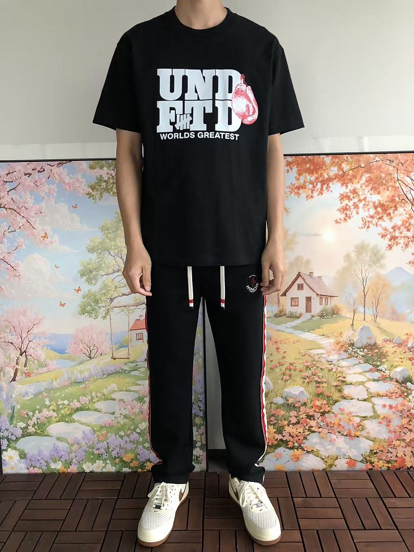 On Running ~85 UNDEFEATED T-SHIRT 55063099 (Im 180CM 68KG Iwear Size L In The Photo) - Image 3