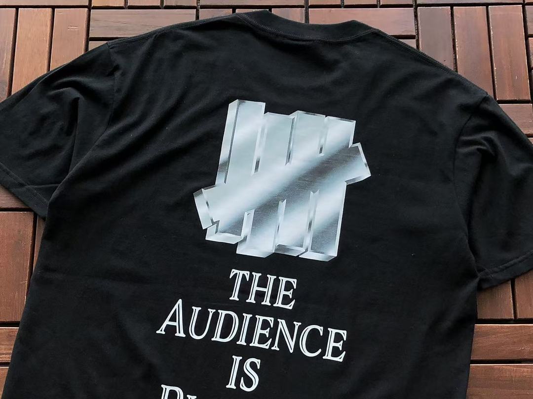 On Running ~ 85 UNDEFEATED T-SHIRT 55071035 (Im 185CM 70KG Iwear Size L In The Photo) - Image 17