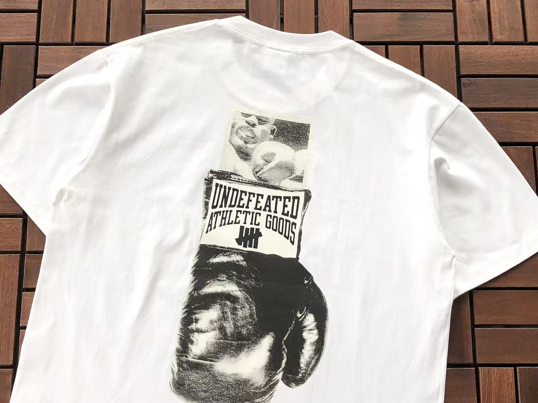 On Running ~85 UNDEFEATED T-SHIRT 55070180 (Im 180CM 68KG Iwear Size L In The Photo) - Image 12