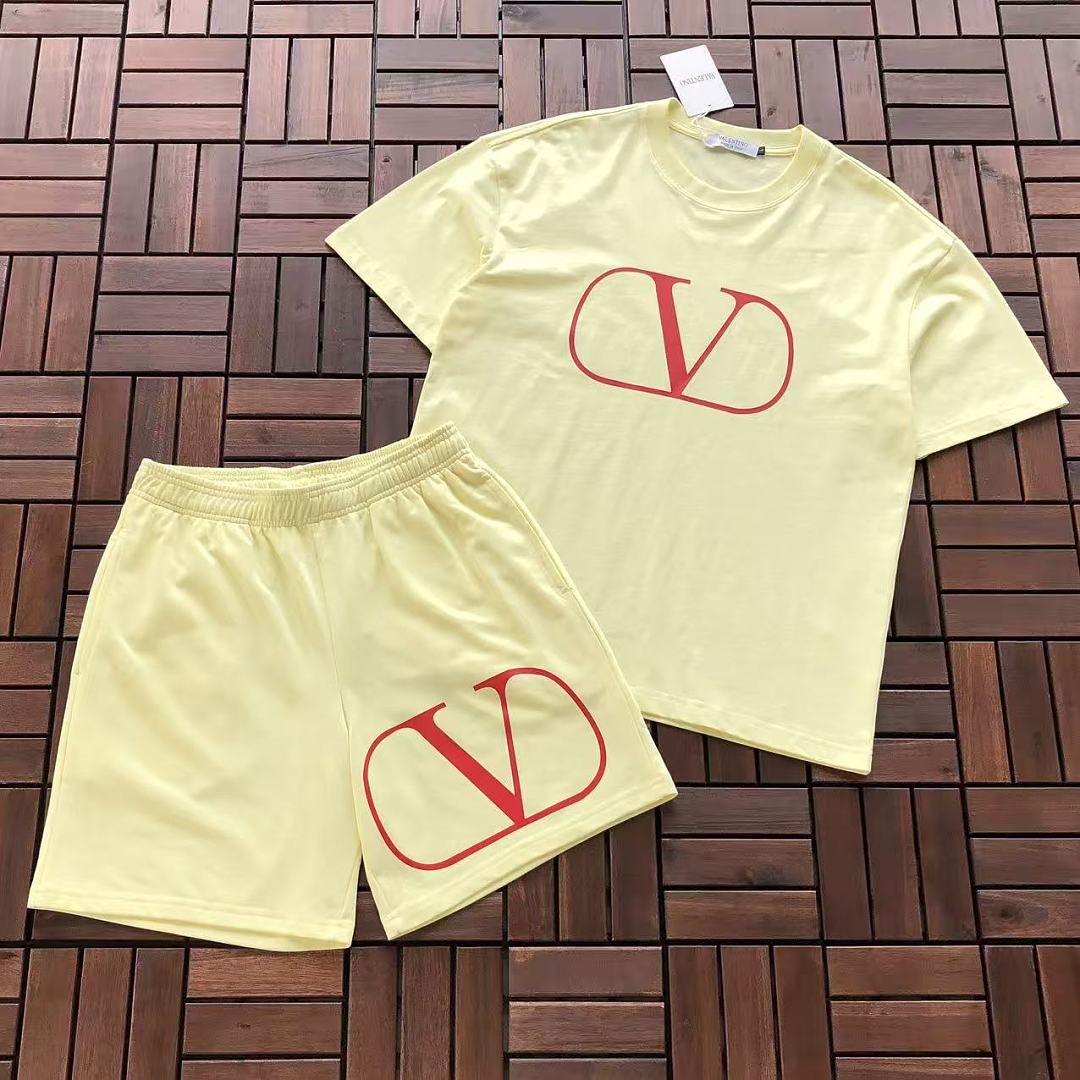 Other TOP~125 PANTS~119 VALENTINO T-SHIRT SHORTS 55060525 (Im 185CM 80KG Iwear Size L In The Photo), photo 1