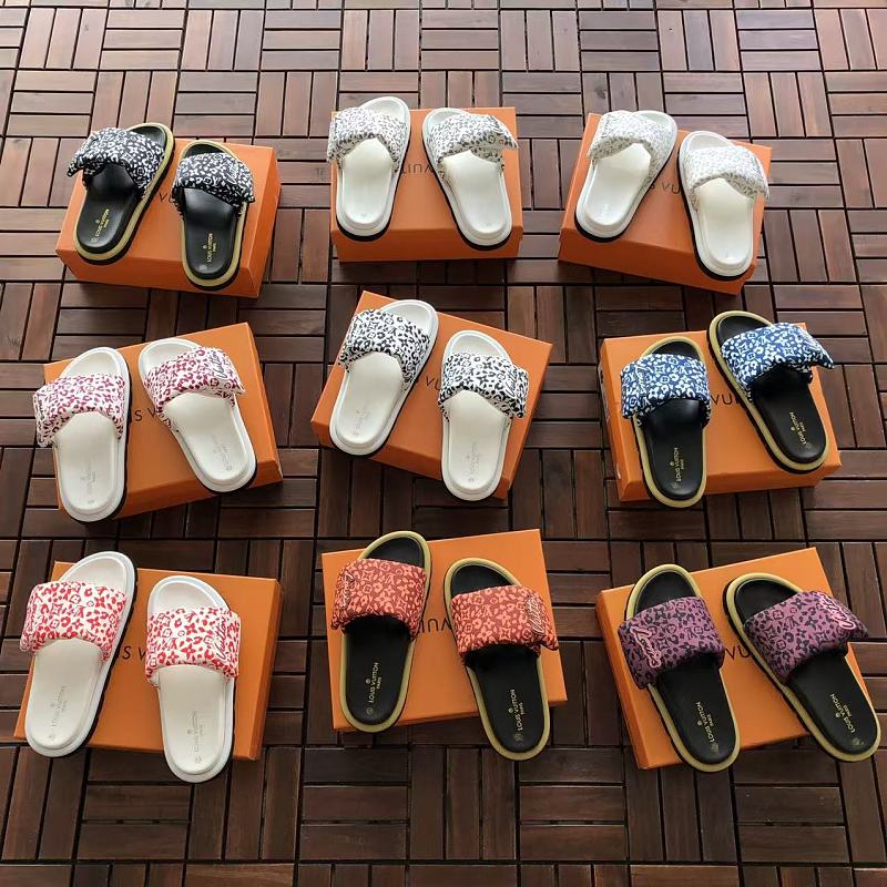 Other 125 Lš„SLIPPERS, photo 1