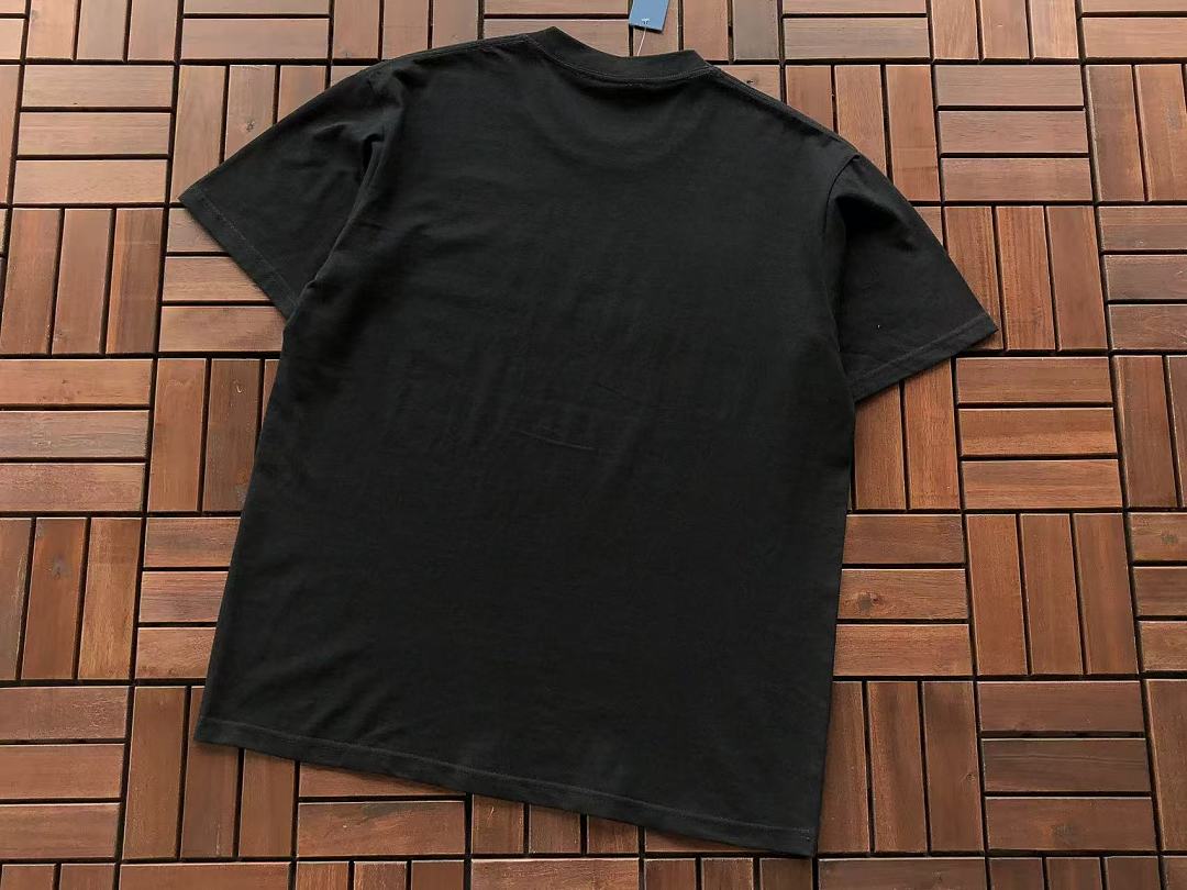 On Running ~ 85 UNDEFEATED T-SHIRT 55070687 (Im 185CM 80KG Iwear Size L In The Photo) - Image 18