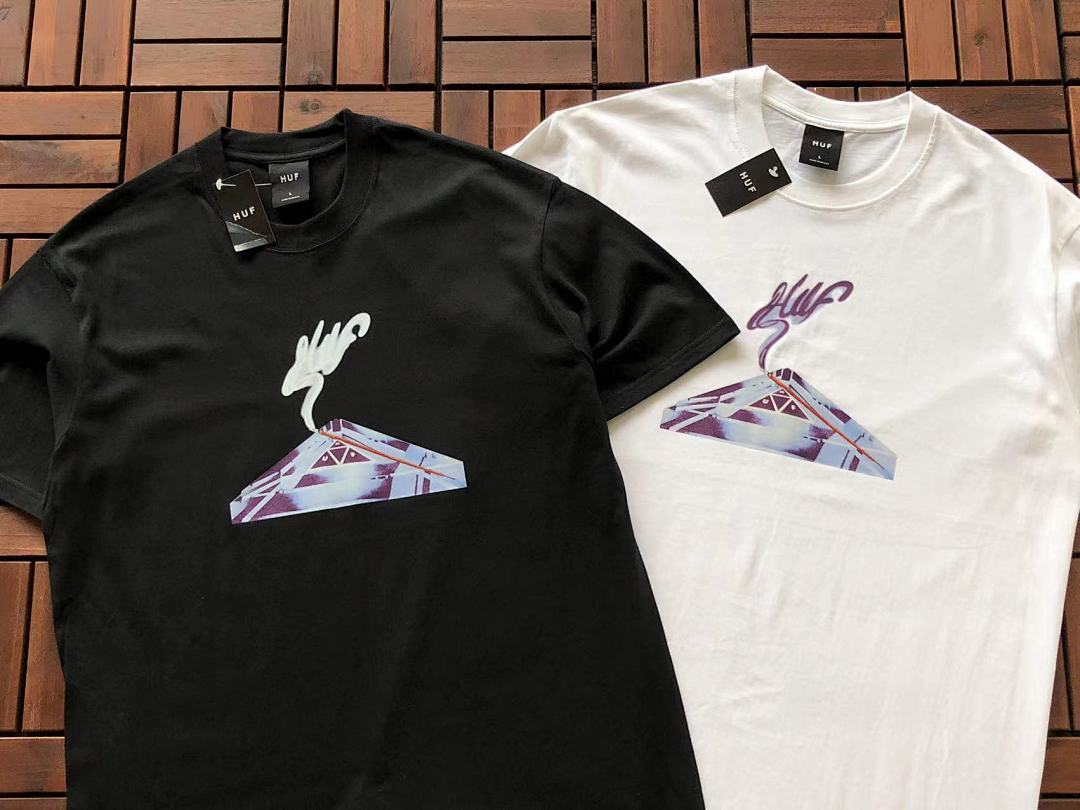 On Running ~85 HUF T-SHIRT - Image 4