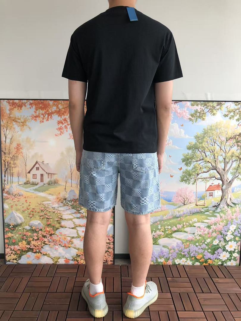 On Running ~85 UNDEFEATED T-SHIRT 55051360 (Im 185CM 80KG Iwear Size M In The Photo) - Image 5