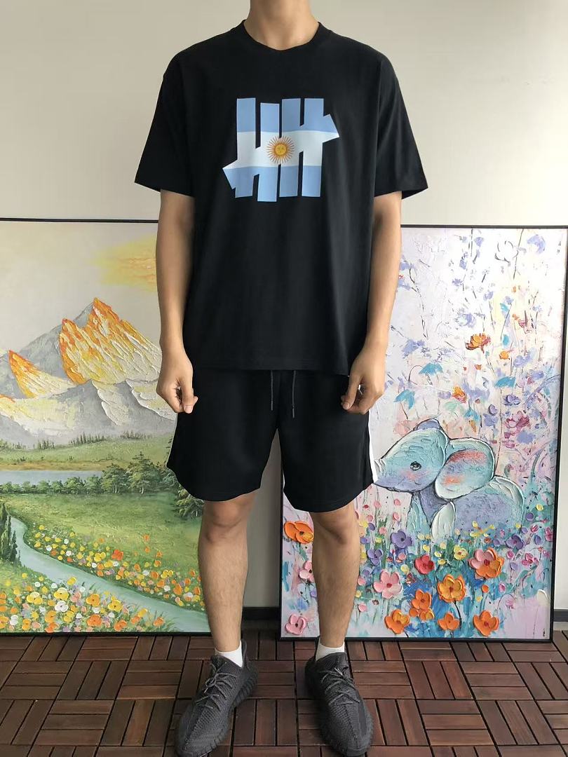 On Running ~ 85 UNDEFEATED T-SHIRT 55072826 (Im 185CM 70KG Iwear Size L In The Photo) - Image 3