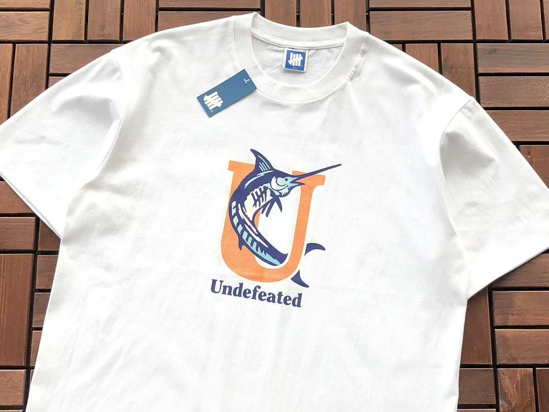 On Running ~85 UNDEFEATED T-SHIRT 55063074 (Im 180CM 68KG Iwear Size L In The Photo) - Image 8