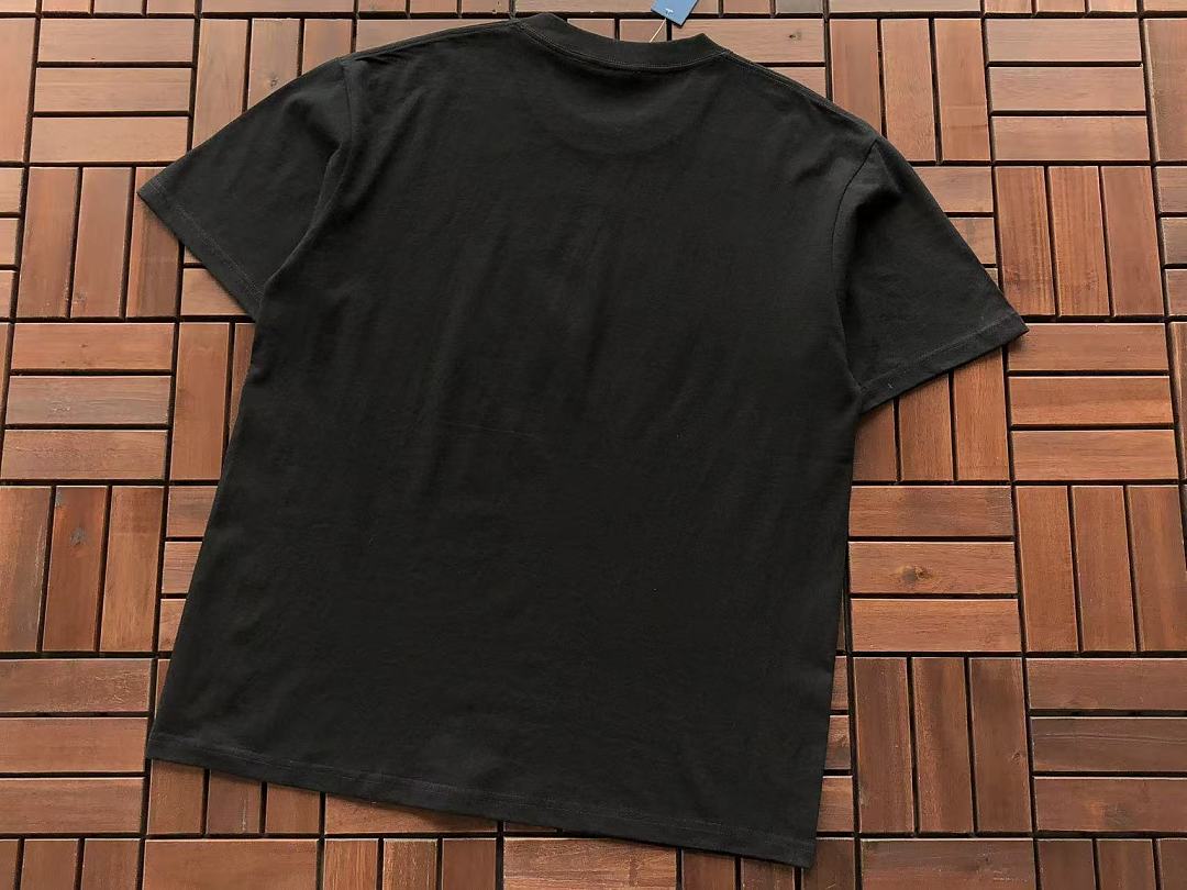 On Running ~85 UNDEFEATED T-SHIRT 55070669 (Im 185CM 80KG Iwear Size L In The Photo) - Image 14